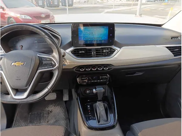 Car image 15