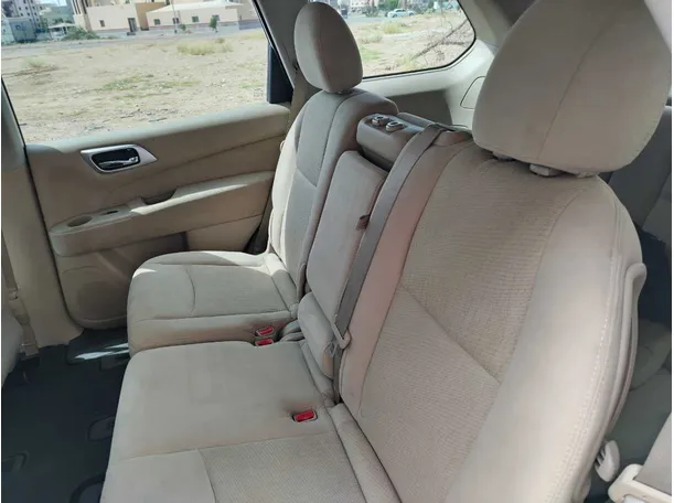 Car image 20