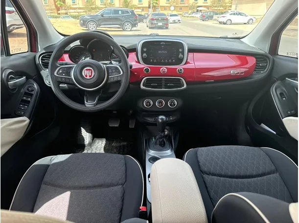 Car image 16