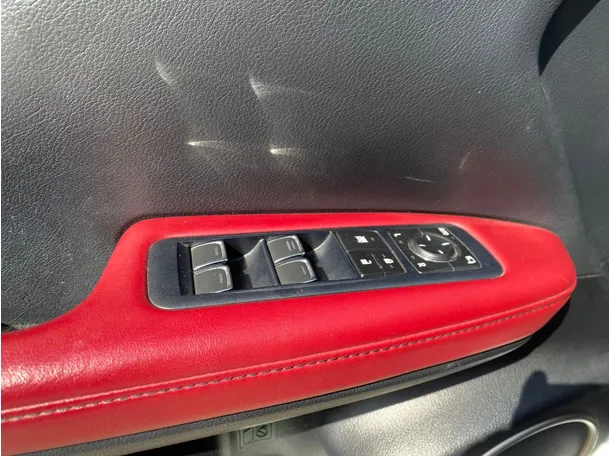Car image 26
