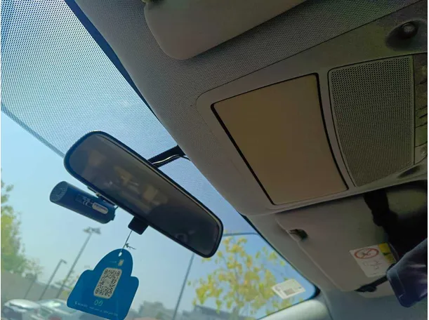Car image 26