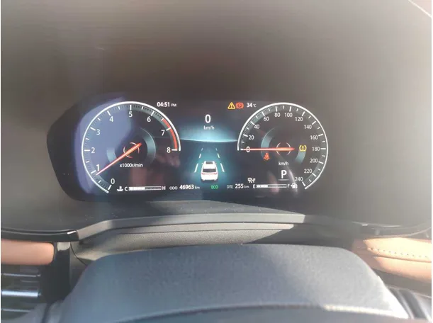 Car image 23