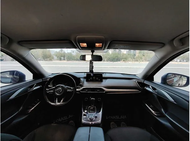 Car image 16