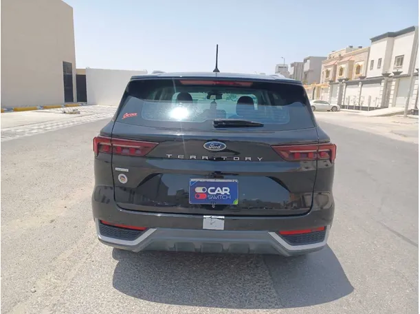 Car image 6