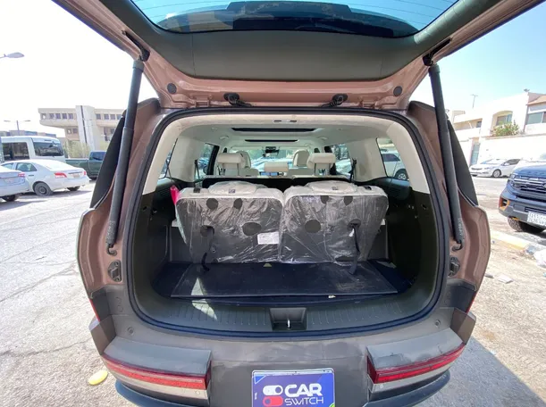 Car image 21