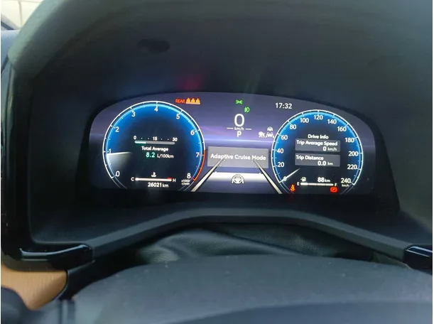 Car image 24