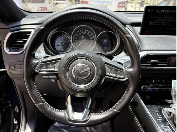 Car image 24