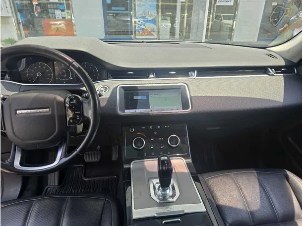Car image 18