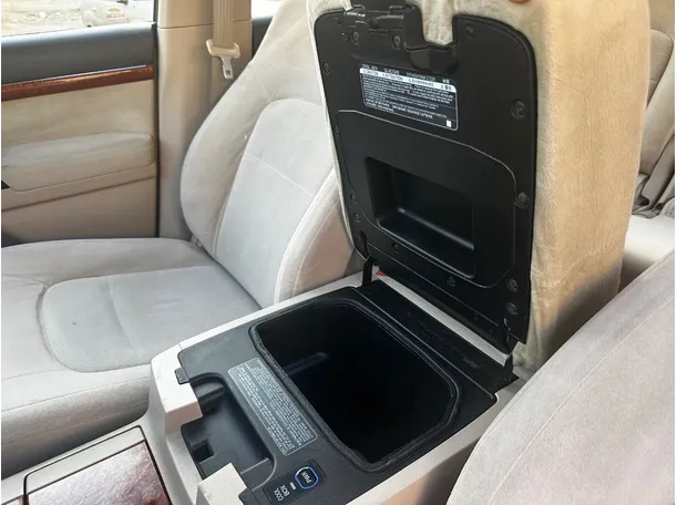 Car image 33