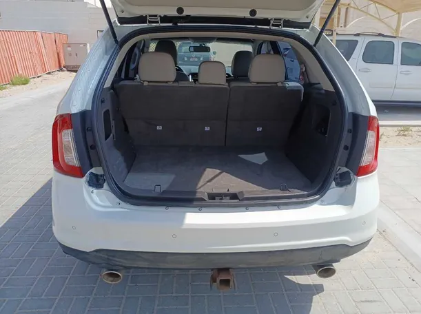 Car image 20