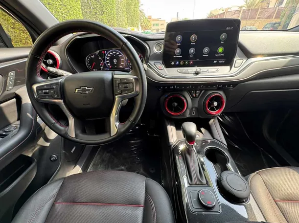 Car image 18
