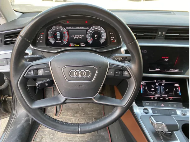 Car image 18
