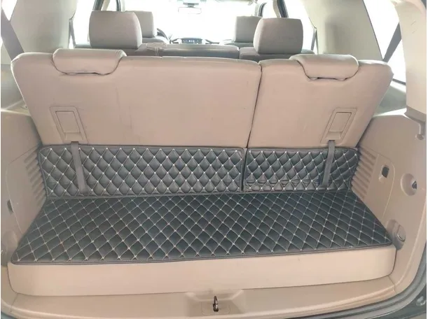Car image 30