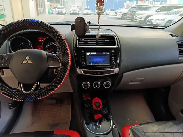 Car image 18
