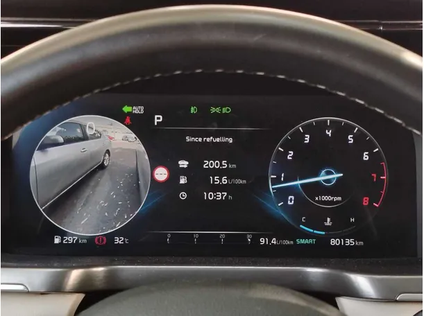 Car image 27