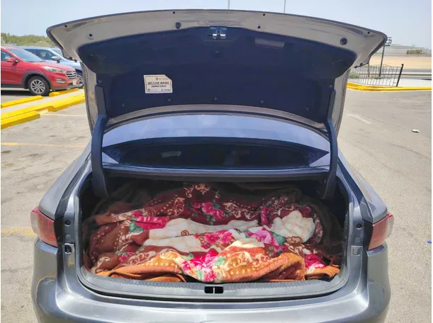 Car image 24