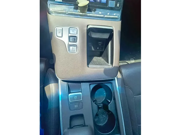 Car image 21