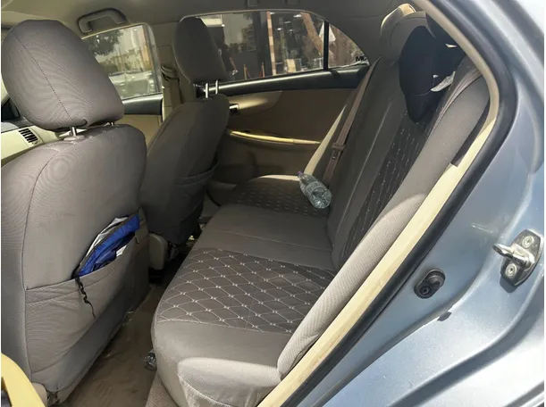 Car image 15