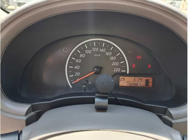 Car image 18