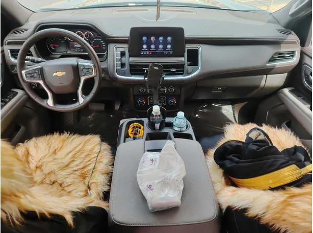Car image 19
