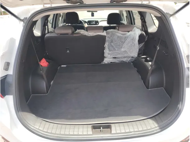 Car image 25