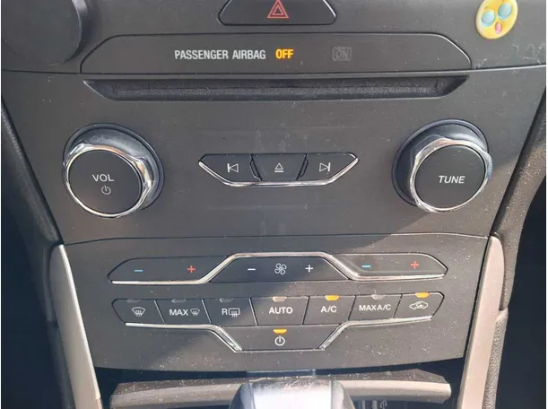 Car image 23