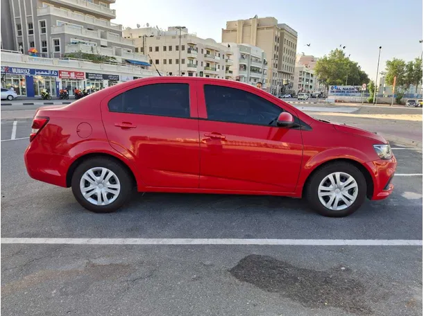 Car image 4