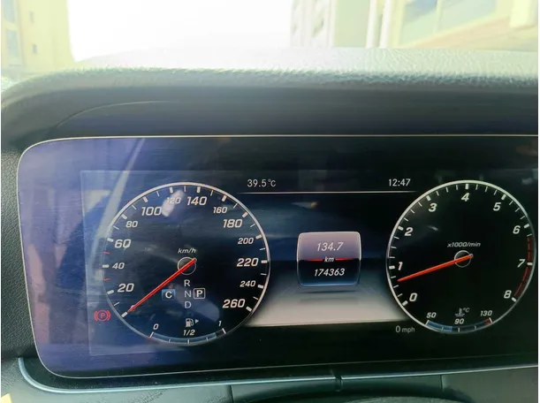 Car image 27
