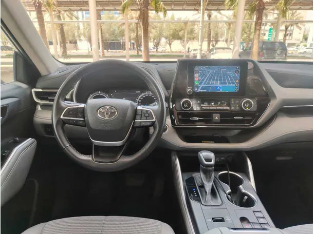 Car image 20