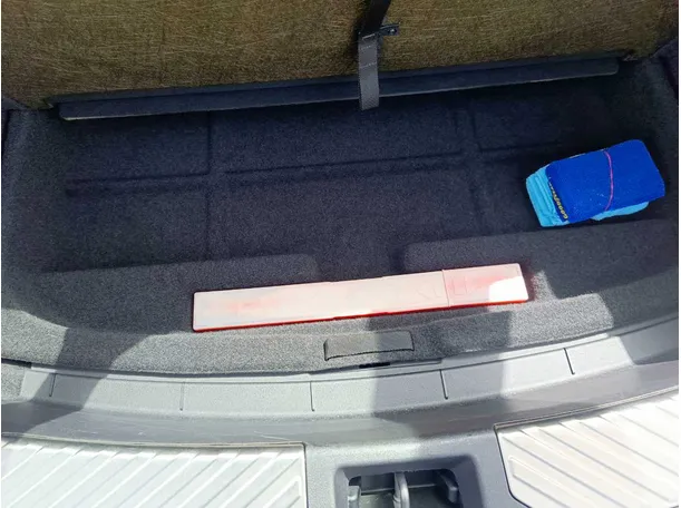 Car image 31