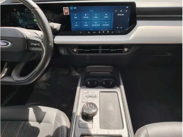 Car image 23