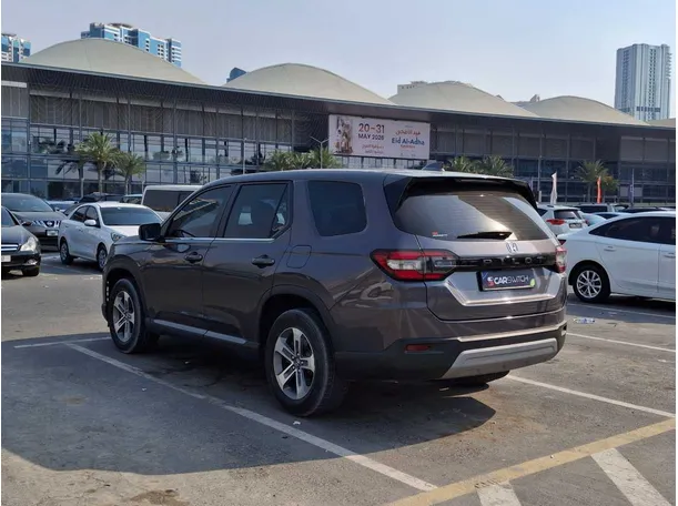 Car image 7