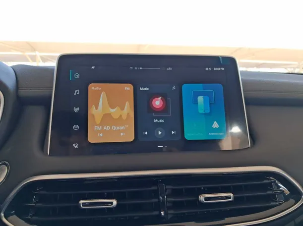 Car image 17