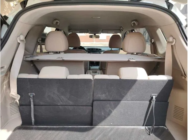 Car image 36