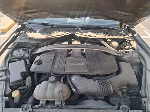Car image 18