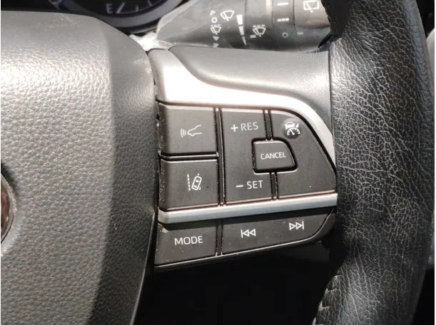 Car image 27