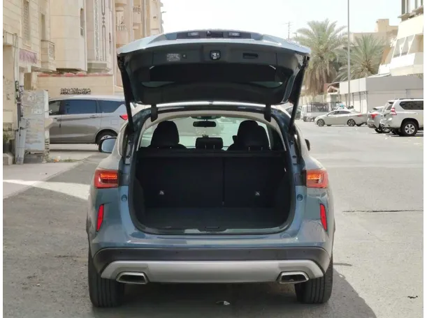Car image 23