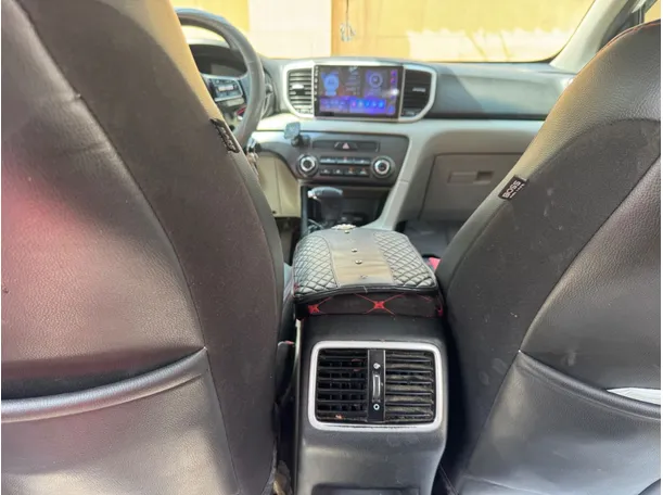 Car image 20