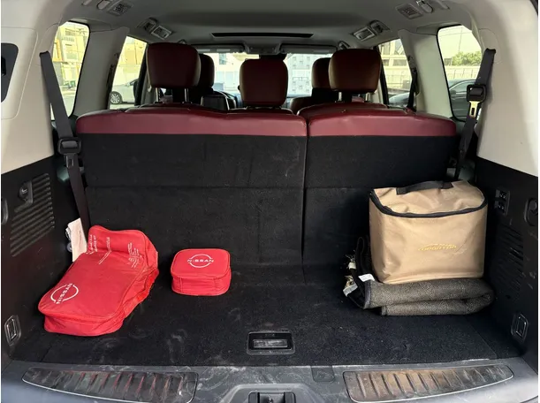 Car image 25