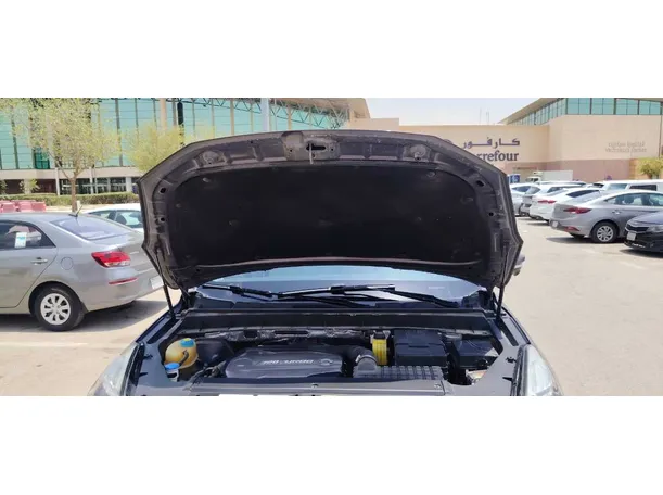 Car image 32
