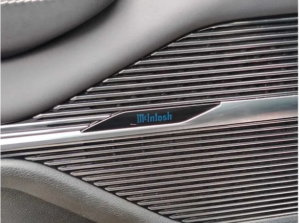 Car image 35