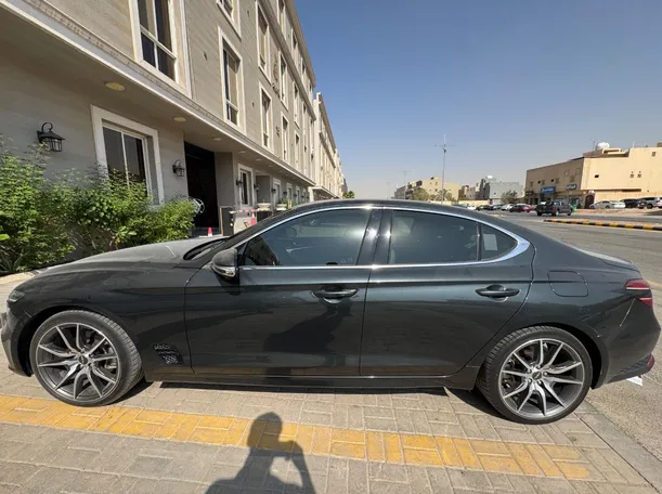 Car image 8