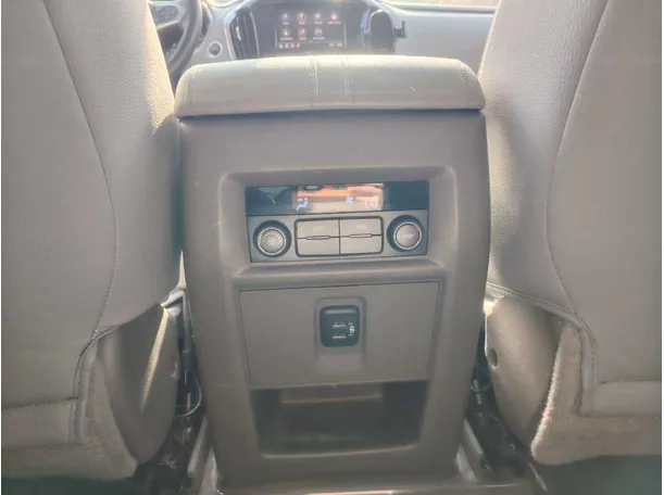 Car image 27