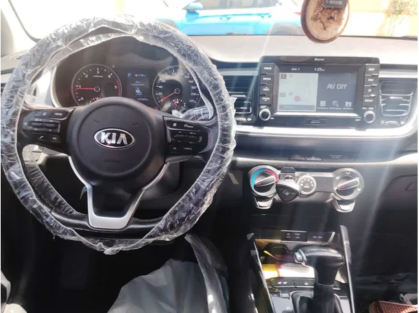 Car image 20