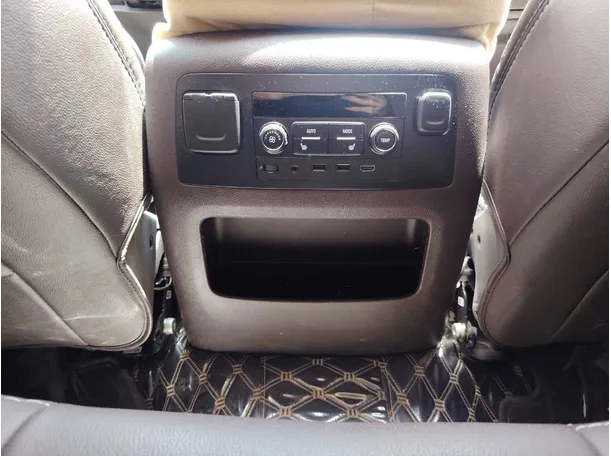 Car image 31