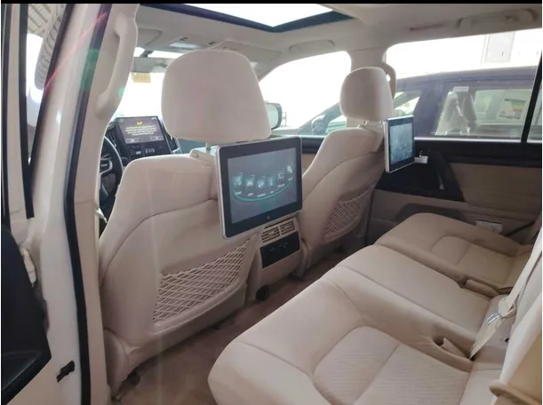 Car image 21