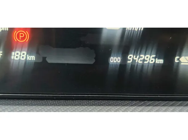 Car image 30