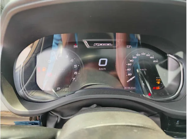 Car image 26