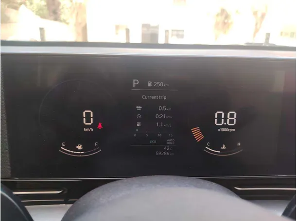 Car image 24