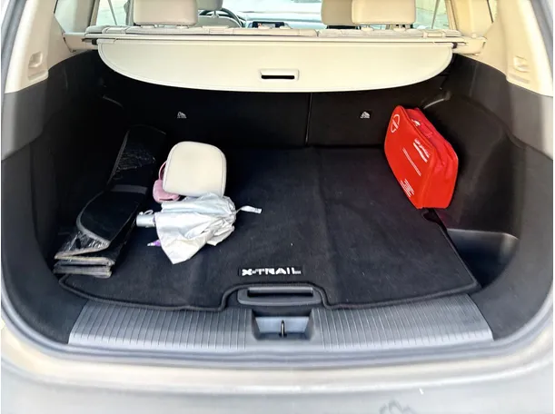 Car image 25